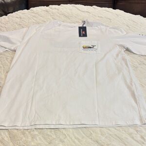 Vineyard Vines White Long Sleeve Tee Size L.
